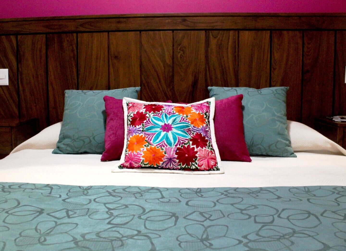 Cozy 1BR condo with INFINITY POOL