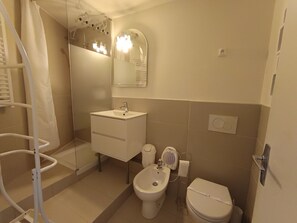 Hair dryer - Renovated studio, direct slope access, parking (Montgenèvre)