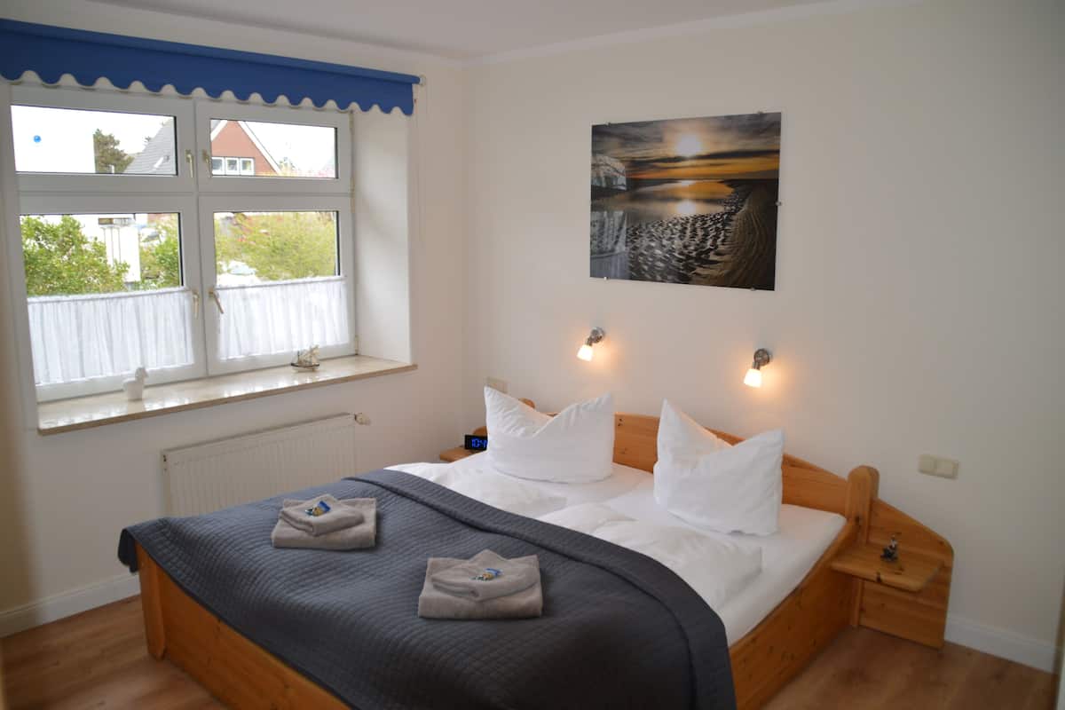 standard studio | soundproofing, free wifi, bed sheets