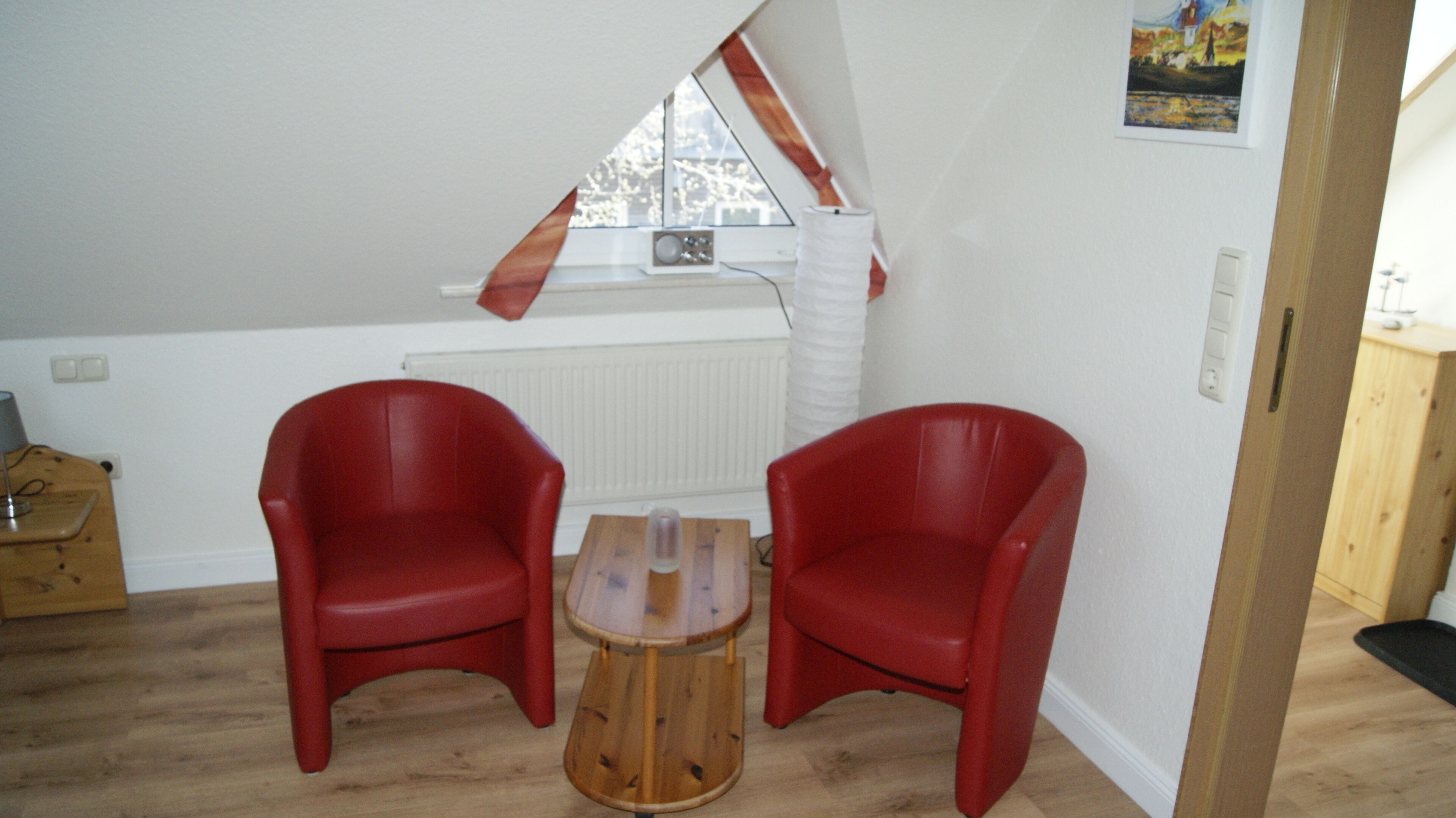 standard studio | living area | 18-inch flat-screen tv with satellite channels, tv