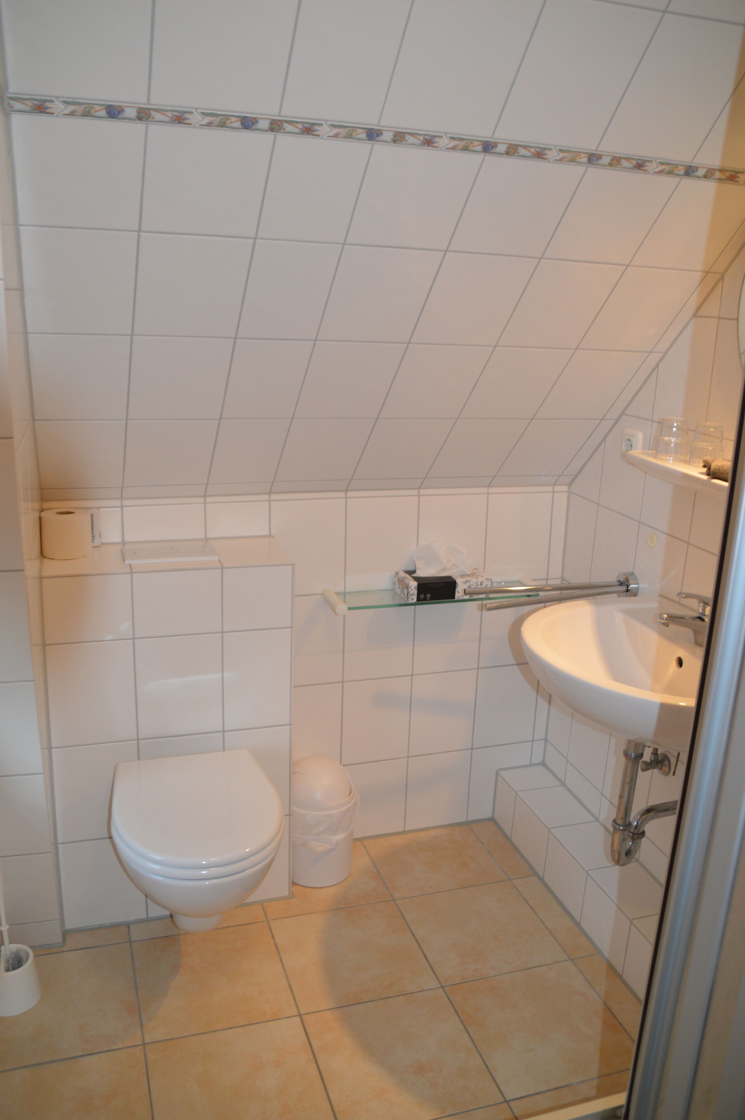 standard double room | bathroom | shower, hair dryer, towels