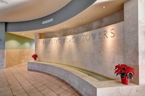 Spa - Majestic Beach Towers — Gulf Front | 5 Pools | Hot Tub | Sleeps 8 (Panama City Beach)