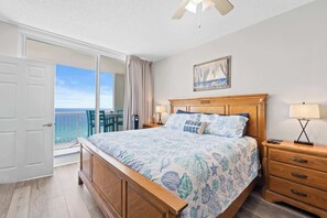 3 bedrooms, iron/ironing board, travel cot, WiFi - 3BR Beachfront -  Pool, Hot Tub - Gulf Coast Beach (Panama City Beach)