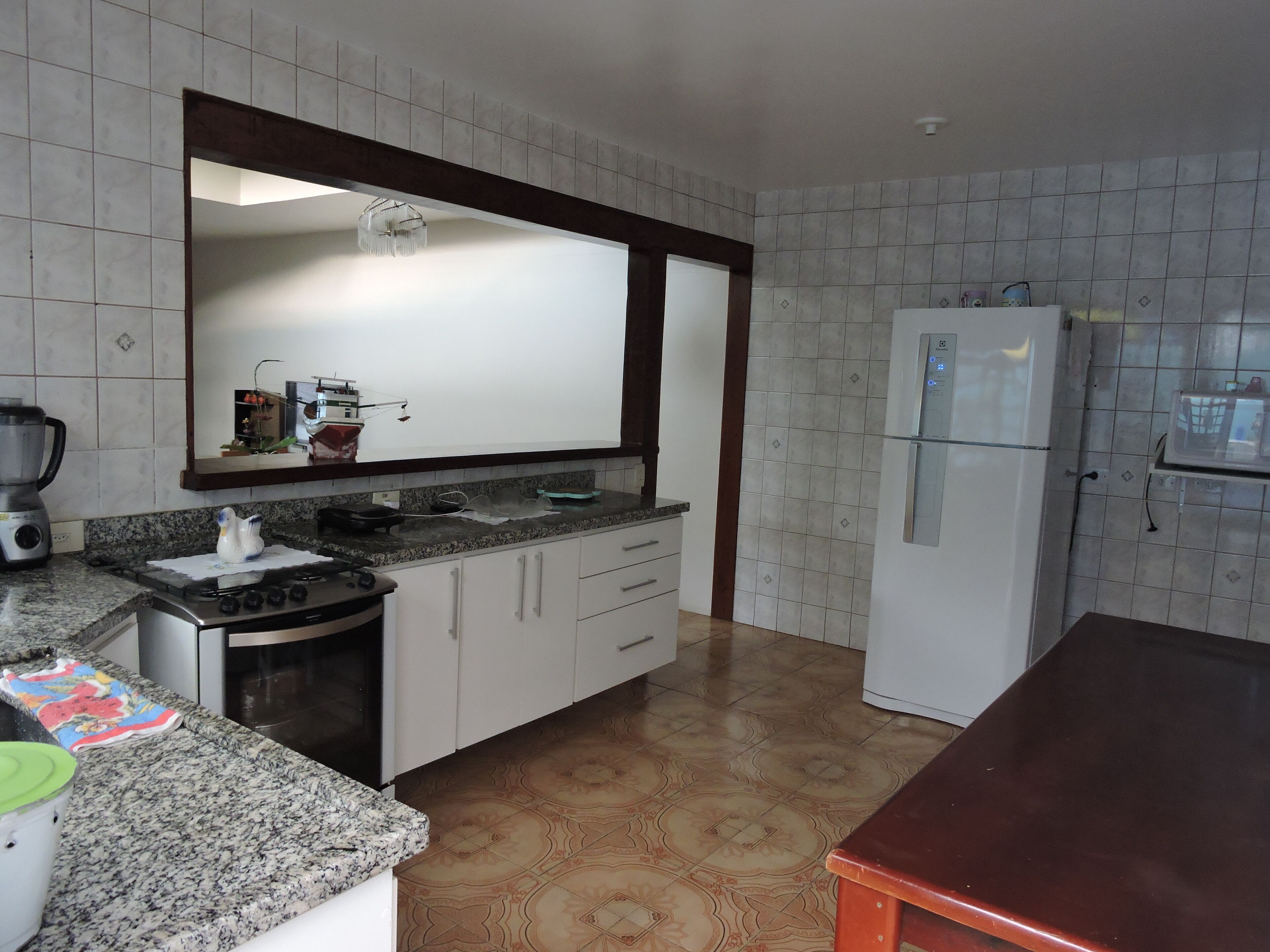  The house is well located near supermarket, restaurants, hospital 