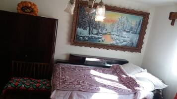1 bedroom, in-room safe, iron/ironing board, free WiFi