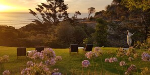 Garden view - Adventure Pad At Camp Bay Retreat (Cape Town)