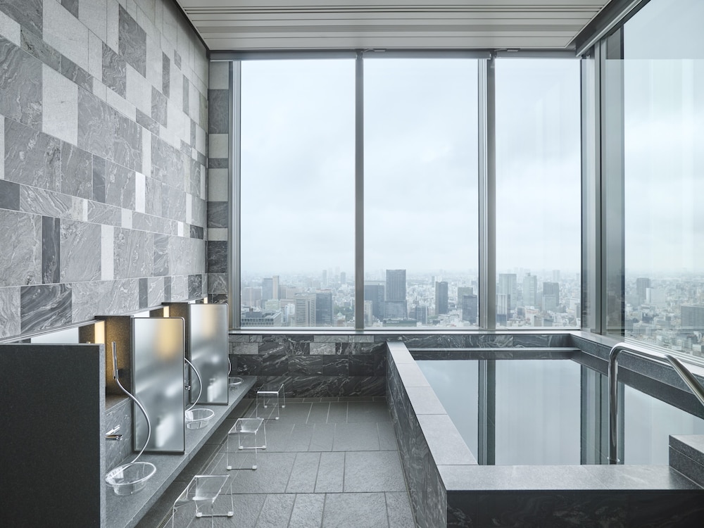 Four Seasons Hotel Tokyo at Otemachi photo 3