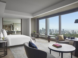 Suite (Imperial Garden View) | View from room - Four Seasons Hotel Tokyo at Otemachi (Tokyo)