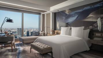 Superior Room, 1 King Bed, City View | City view