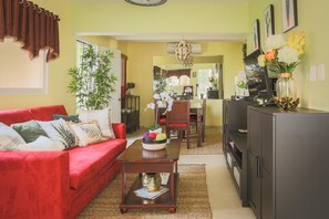 Fernseher, Stereoanlage