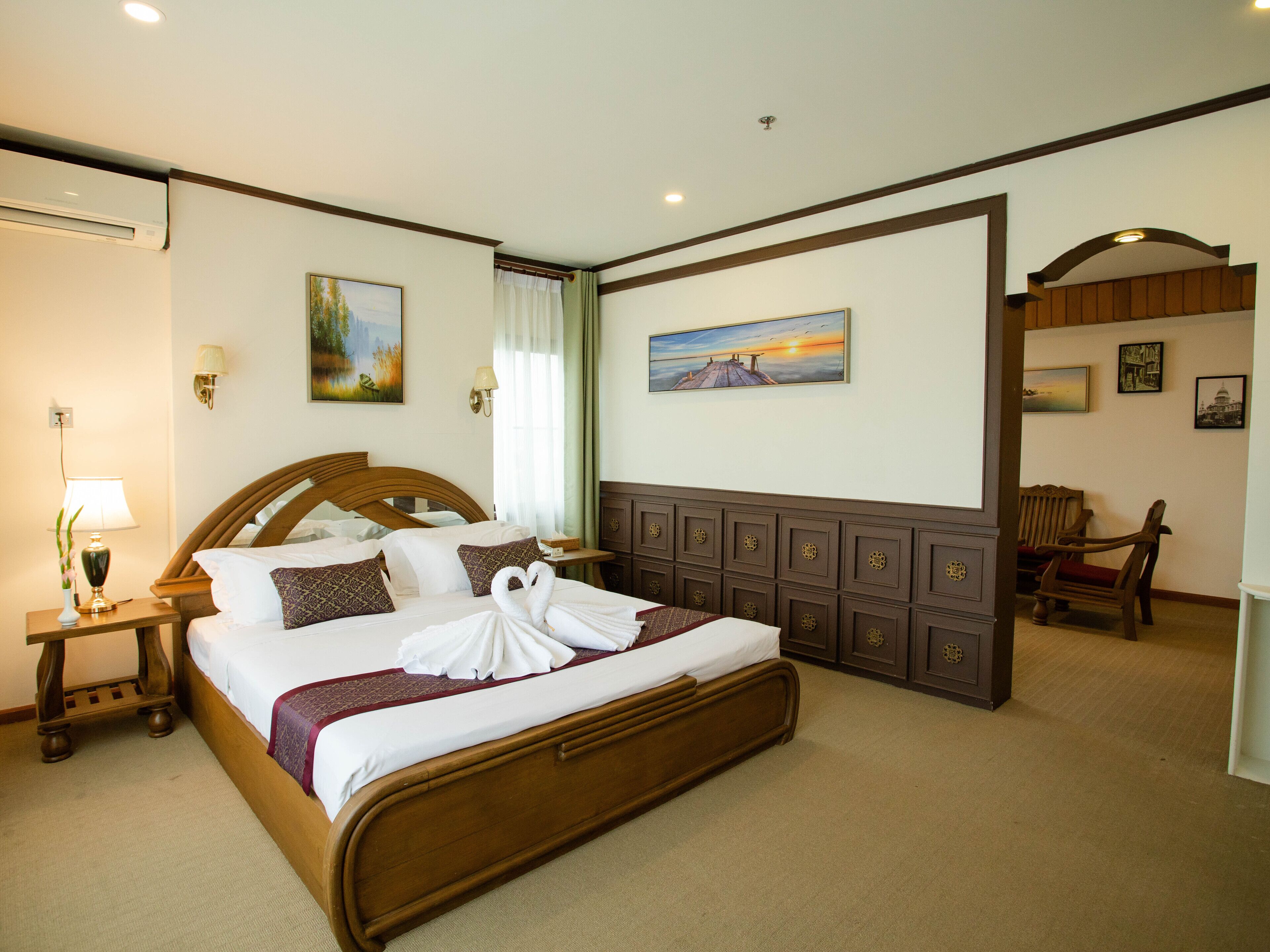 Soundproofing, iron/ironing board, free WiFi, bed sheets