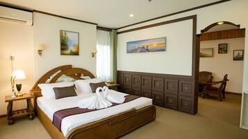 Soundproofing, iron/ironing board, free WiFi, bed sheets