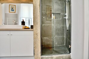 Kostenlose Toilettenartikel, Haartrockner