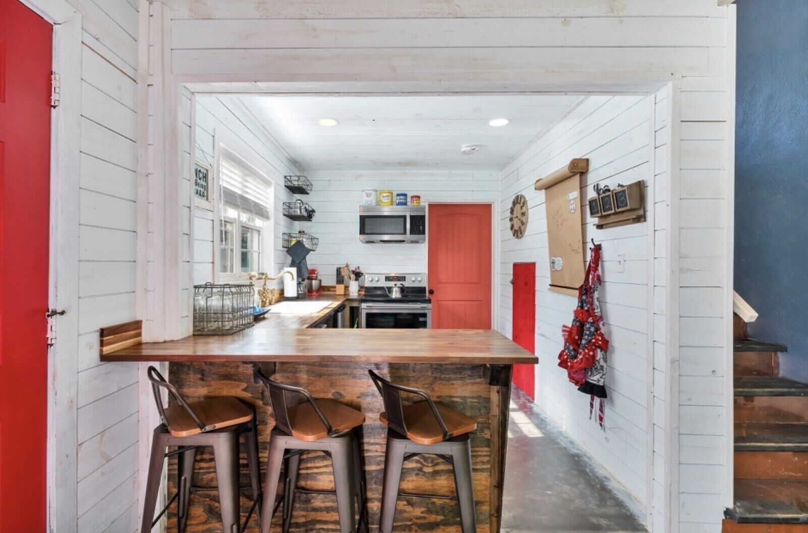 ASK ME ABOUT DISCOUNTS BEFORE YOU BOOK!