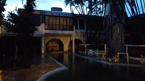 Outdoor pool - Skina Comfort - Stays & Events - Large House with Pool! (Guarujá)