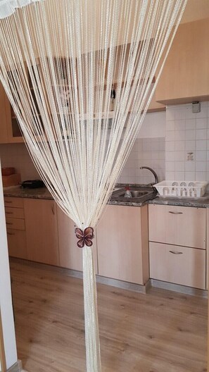 1 chambre, bureau, espace de travail pour ordinateur portable