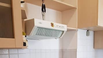 Apartment | Private kitchen | Fridge, oven, stovetop, dishwasher