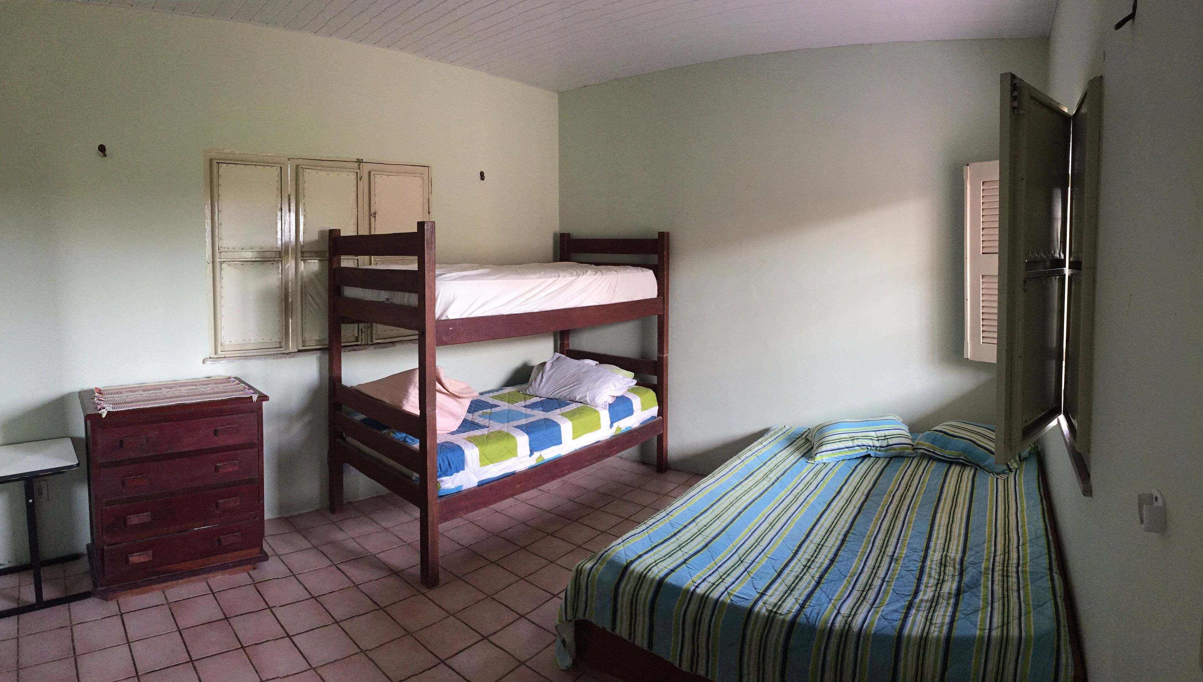 House in Coqueiro, with 4 bedrooms, air conditioning, electric shower and well