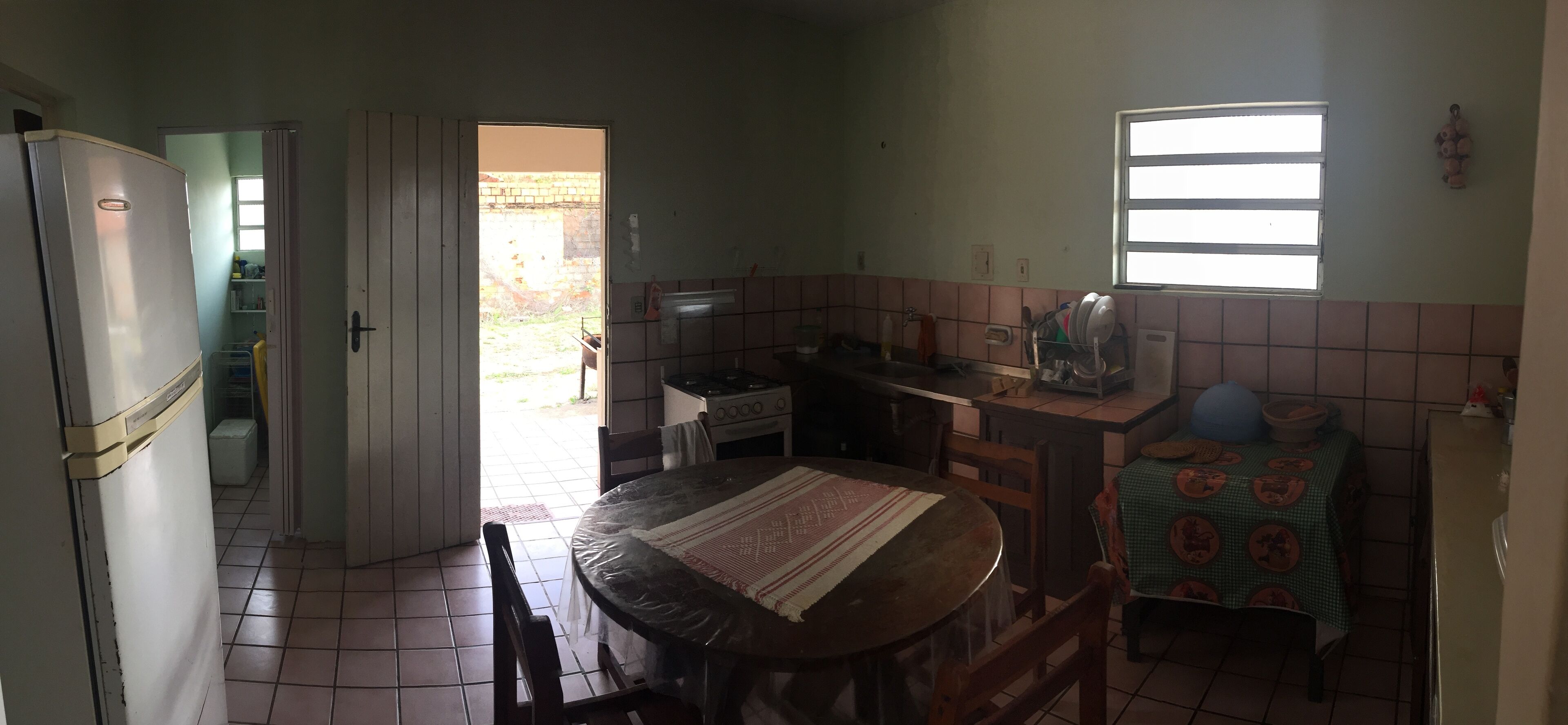 House in Coqueiro, with 4 bedrooms, air conditioning, electric shower and well