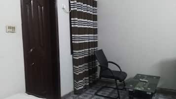 Basic Single Room | Individually decorated, individually furnished, free rollaway beds