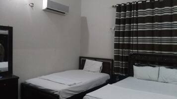 Basic Single Room | Individually decorated, individually furnished, free rollaway beds