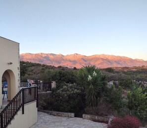 Property grounds - Villa with private pool, lovely views within easy walk to Vamos village (Vamos, Crete)