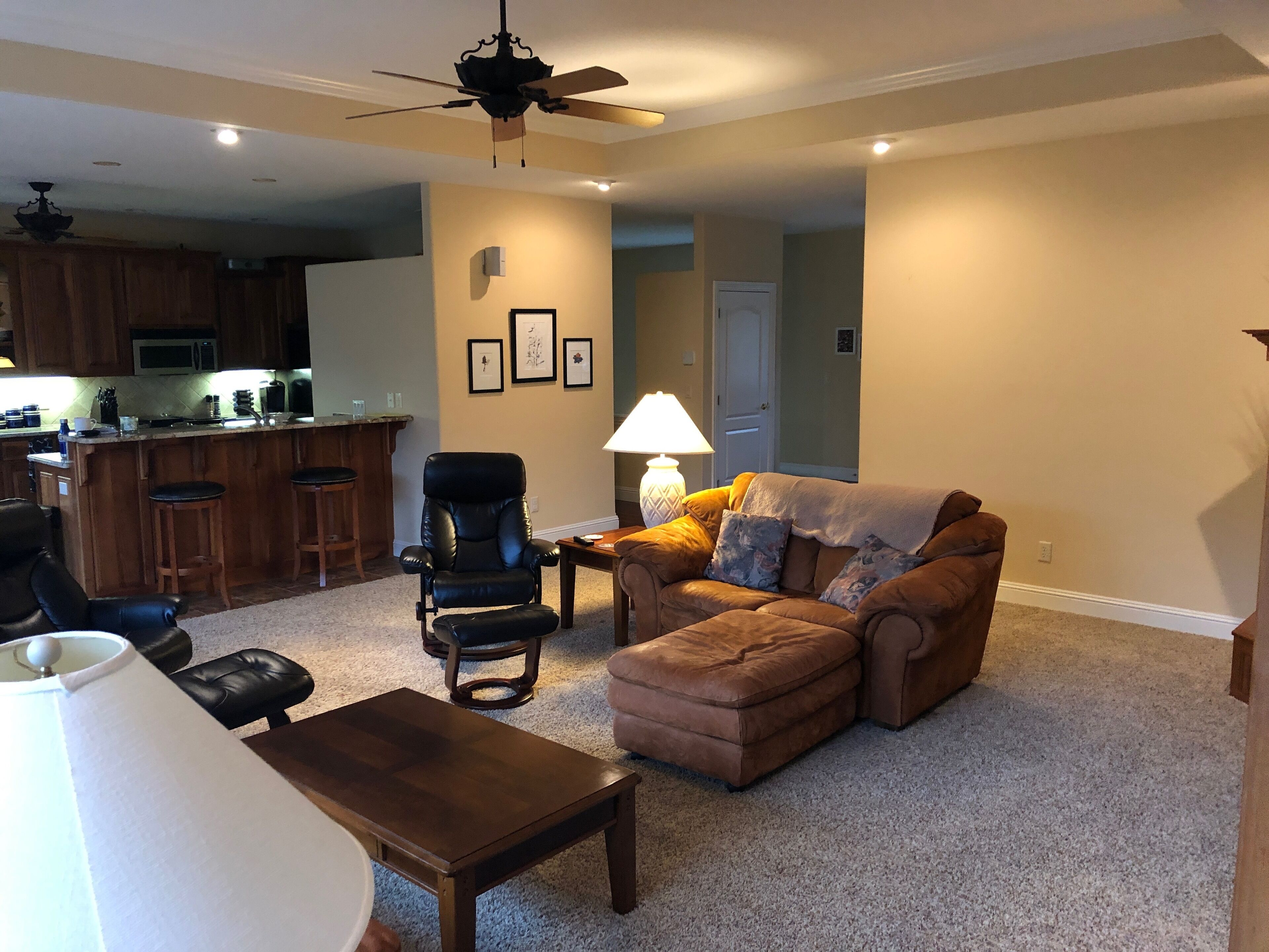 Waterfront Getaway on Loch Lomond with plenty of room for the entire family.