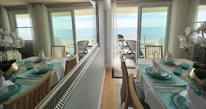 LUXURIOUS DIRECT OCEANFRONT,PRIVATE BEACH,AC,2BD2BA,BONUS LOFT,END UNIT,KAYAK