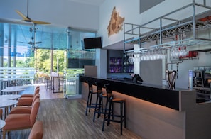 Bar (en el alojamiento)
