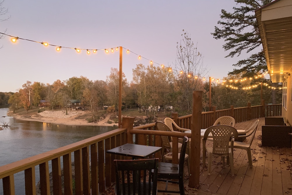The Worley Rock Cabin on Current River - Doniphan, MO
