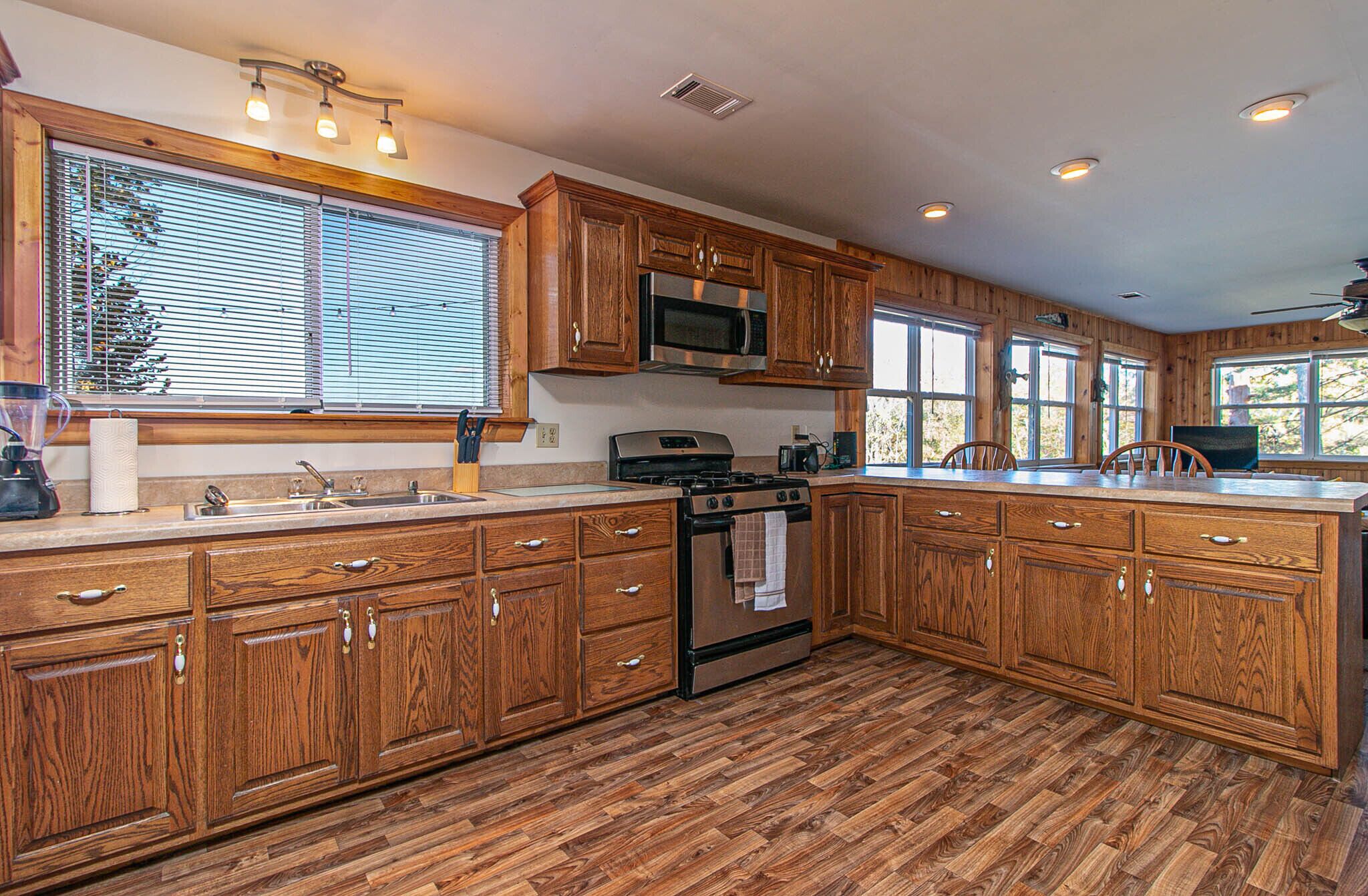 The Worley Rock Cabin on Current River - Doniphan, MO