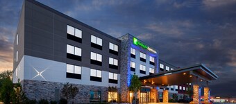 Holiday Inn Express & Suites Brunswick - Harpers Ferry Area by IHG