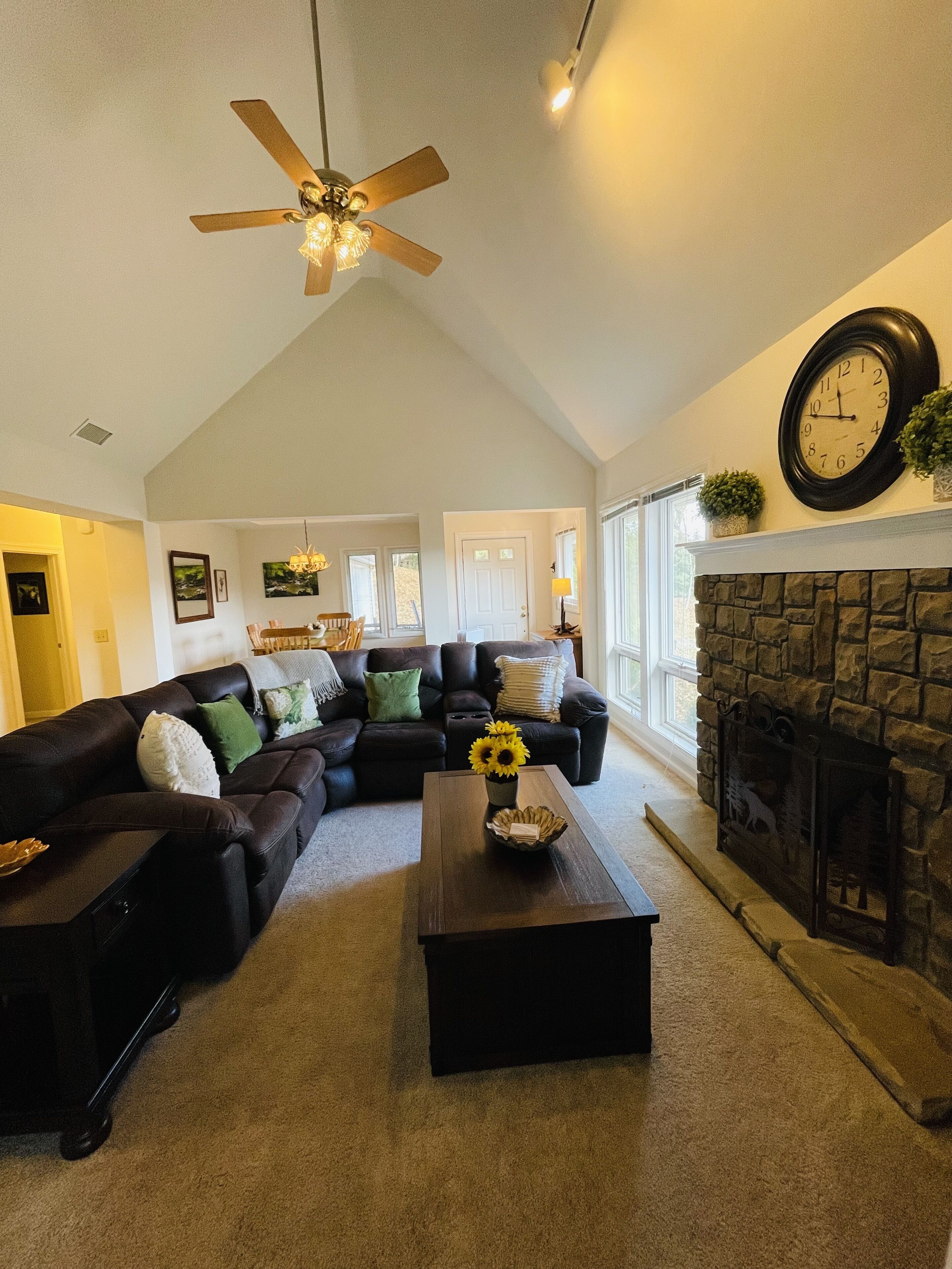 'Deer Run' - Walk to Sugar Ski Lodge