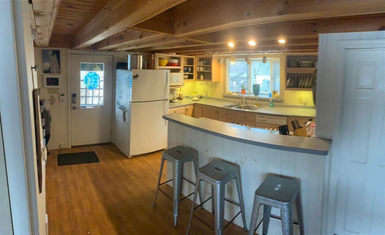 Visit the Maine Cabin Masters<br>Enjoy 20% off 7 night stay this fall 🍁