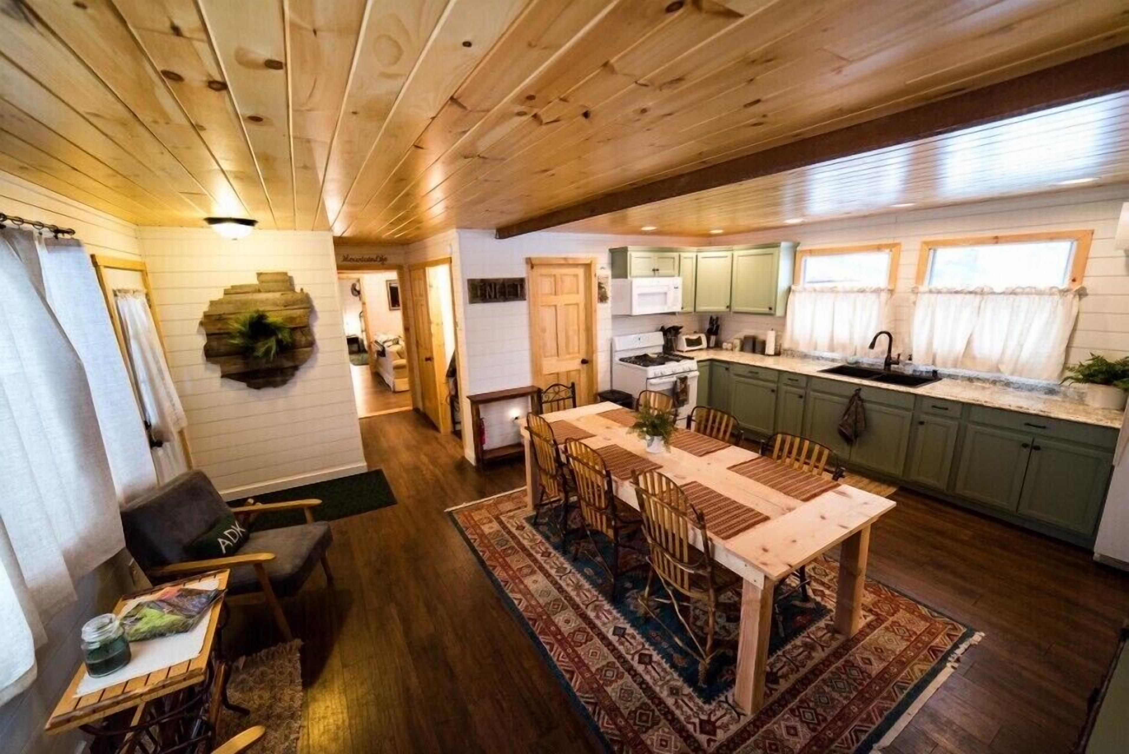  “The Red Fern Retreat”-completely renovated home waiting for you to enjoy!