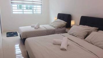3 kamar tidur, brankas, dan didekorasi berbeda-beda