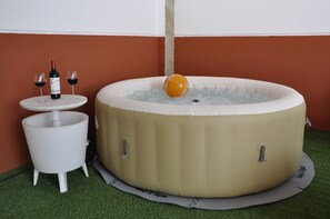 Interior - Relax, hiking, beaches, sports. I will need everything within walking distance. (Valsequillo)