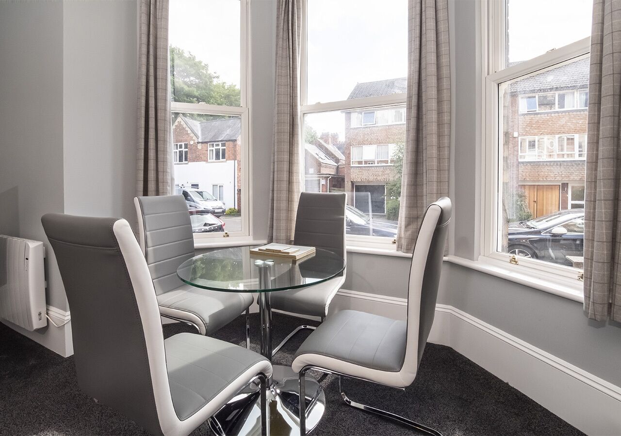 Khu vực ăn uống tại phòng