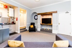 1 bedroom, individually decorated, individually furnished