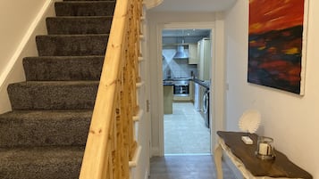 Apartment, Ensuite | Egyptian cotton sheets, premium bedding, down duvets, memory-foam beds