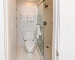 Condo | Banheiro | Shampoo 