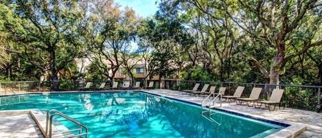 コンドミニアム | プール | 屋外プール