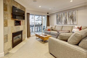 Smart TV, fireplace, Netflix, DVD player
