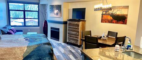 Cofres nos quartos, ferros/tábuas de passar roupa, Wi-Fi de cortesia