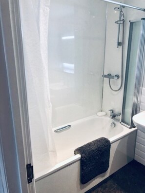 Superior Twin Room, Ensuite | Bathroom