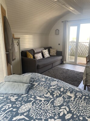 Cabin, Ensuite - The Juniperlea Inn (Pathhead)