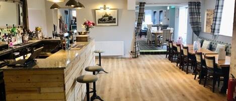 Bar (en el alojamiento)