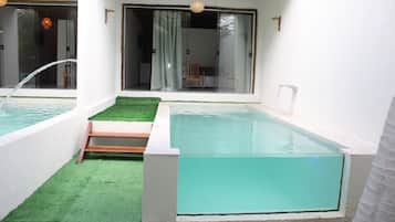 ميني بار وواي فاي مجانًا وملاءات أسرّة