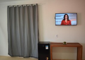Frigobar, Wi-Fi de cortesia, roupa de cama