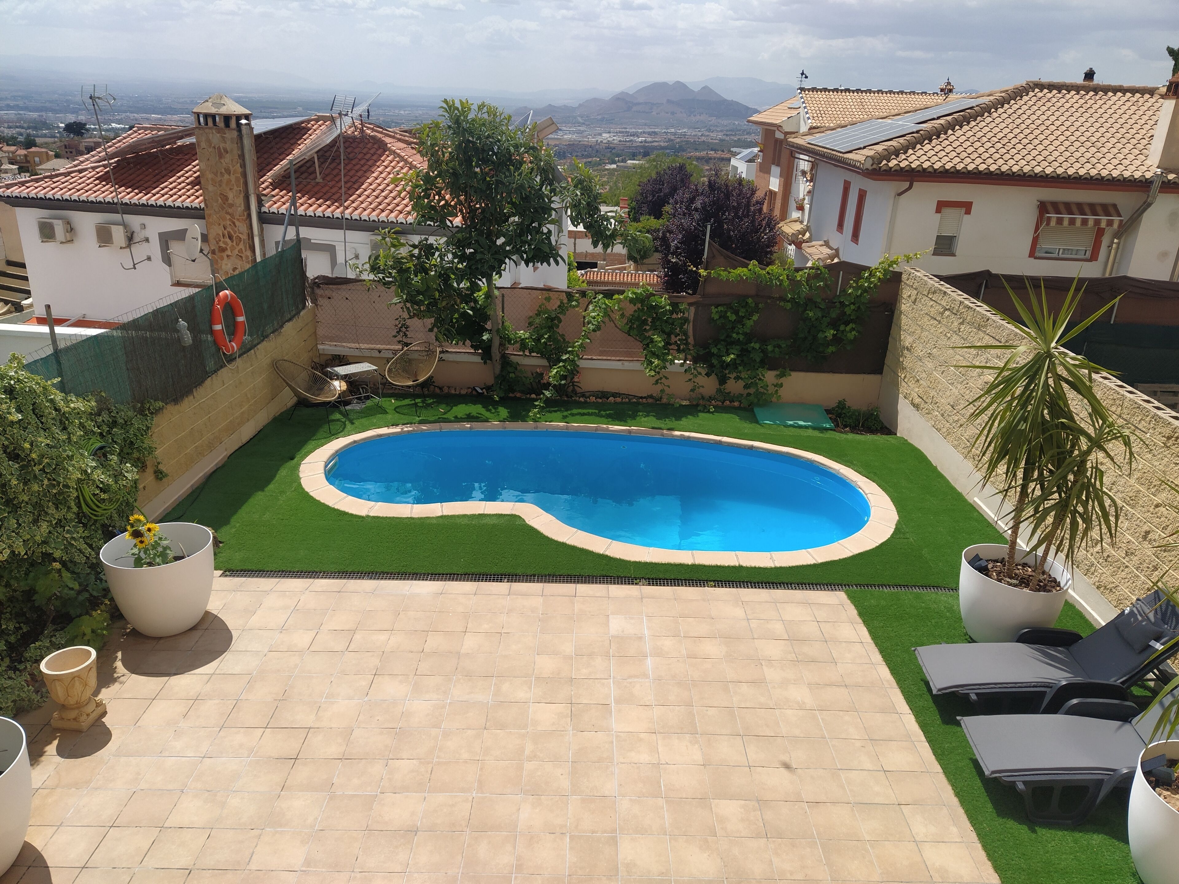 Bright house with views and private pool